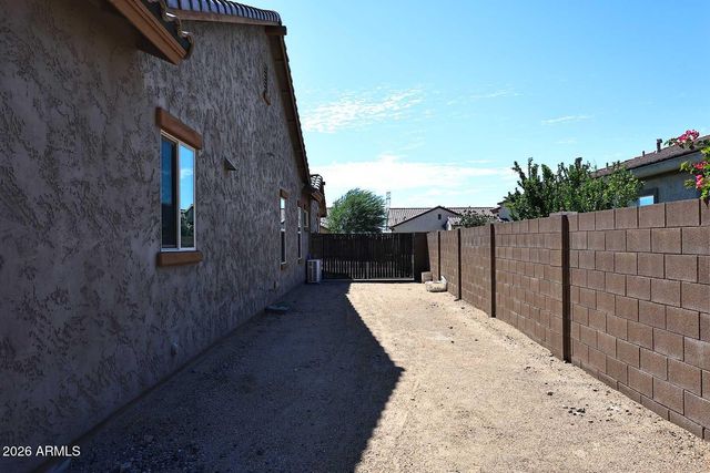 8772 W BROOKLITE Lane, Peoria, AZ 85383