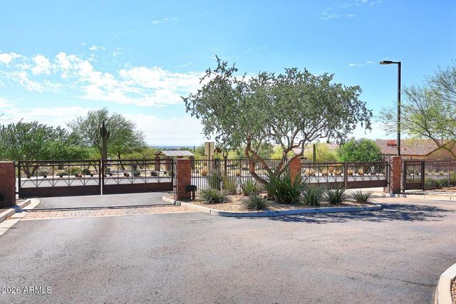 8772 W BROOKLITE Lane, Peoria, AZ 85383