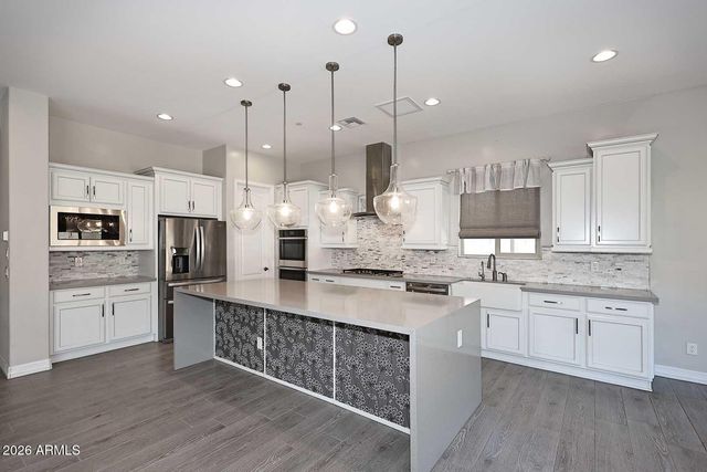 8772 W BROOKLITE Lane, Peoria, AZ 85383