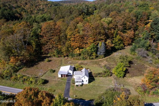 355 County Highway 123, Mayfield, NY 12117