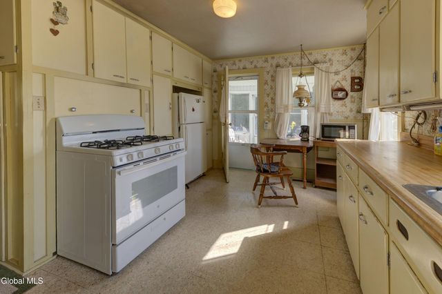 355 County Highway 123, Mayfield, NY 12117