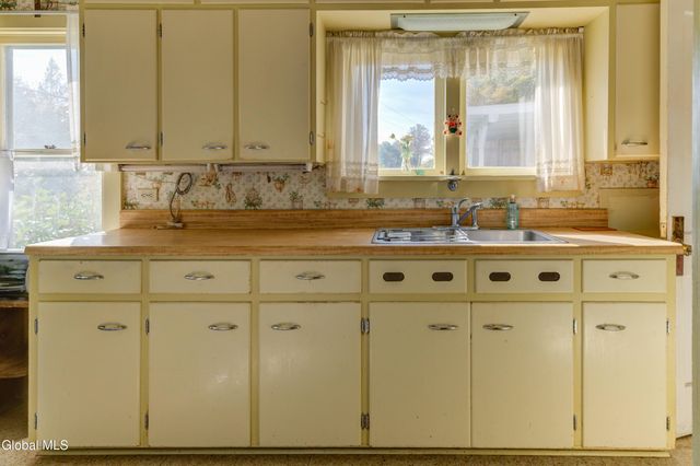 355 County Highway 123, Mayfield, NY 12117