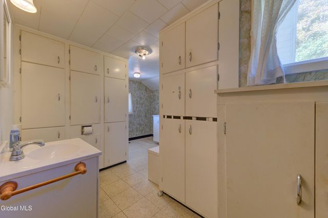 355 County Highway 123, Mayfield, NY 12117