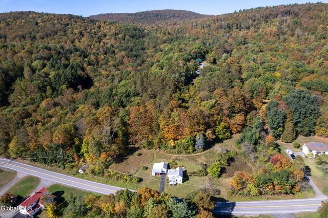 355 County Highway 123, Mayfield, NY 12117