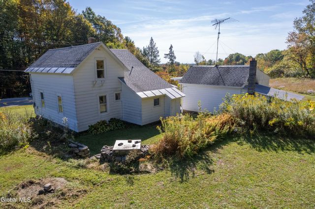 355 County Highway 123, Mayfield, NY 12117