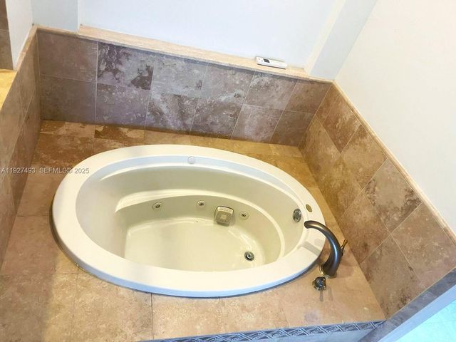 2640 Fairways Dr, Homestead, FL 33035