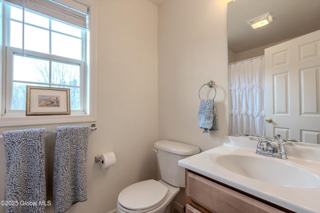 3 Morning Glory Drive, Malta, NY 12020
