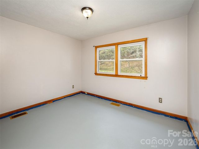 91 Rice Branch Road, Asheville, NC 28804