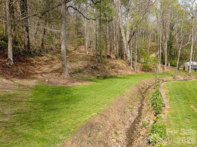 91 Rice Branch Road, Asheville, NC 28804