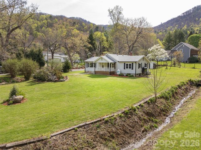 91 Rice Branch Road, Asheville, NC 28804