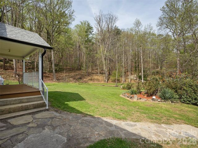 91 Rice Branch Road, Asheville, NC 28804