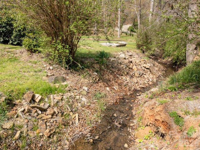 91 Rice Branch Road, Asheville, NC 28804