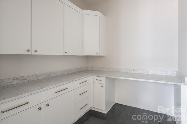 33 Busbee Road, Asheville, NC 28803
