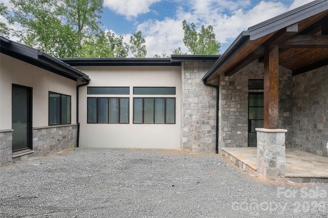 33 Busbee Road, Asheville, NC 28803