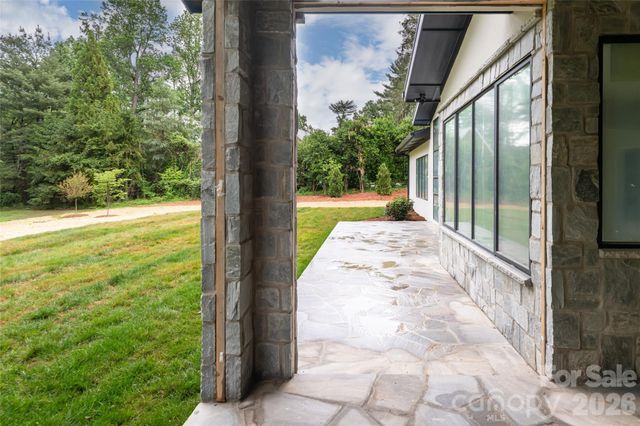 33 Busbee Road, Asheville, NC 28803