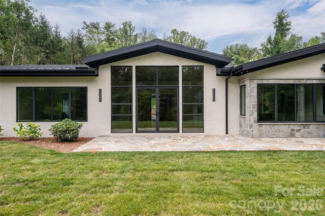 33 Busbee Road, Asheville, NC 28803