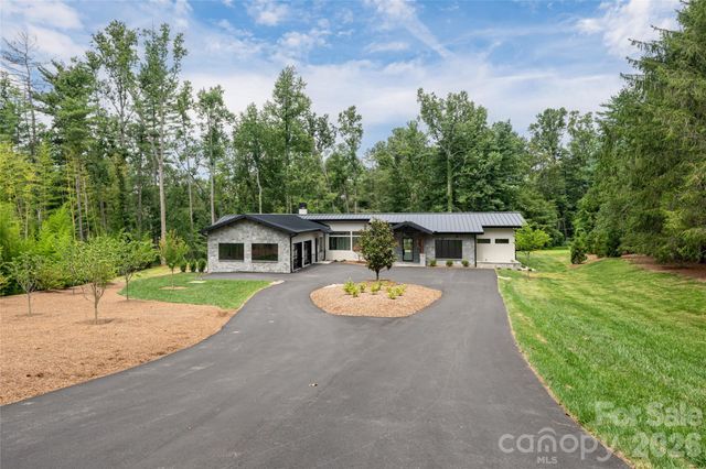 33 Busbee Road, Asheville, NC 28803