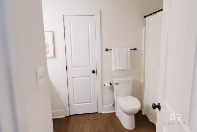 505 E 21st Avenue, Gulf Shores, AL 36542