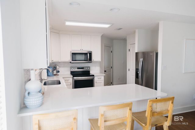 505 E 21st Avenue, Gulf Shores, AL 36542