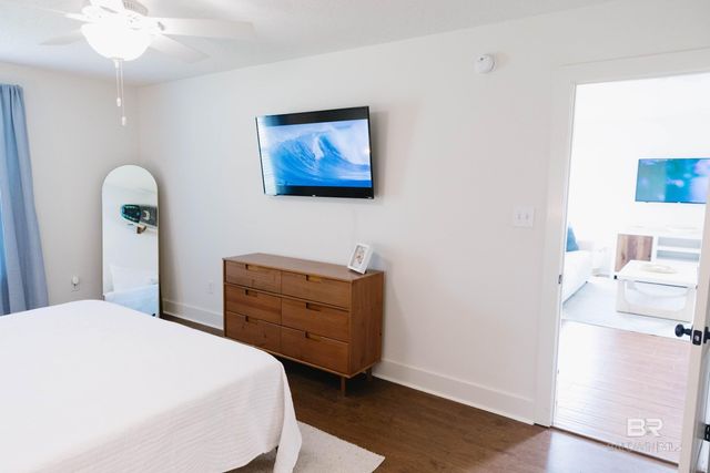 505 E 21st Avenue, Gulf Shores, AL 36542