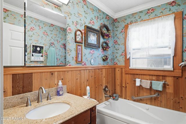 160 Darwin Road, Franklin, LA 70538