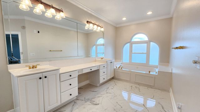 2400 Palm Harbor Drive, Fort Walton Beach, FL 32547