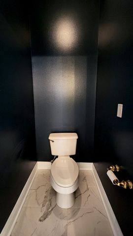 2400 Palm Harbor Drive, Fort Walton Beach, FL 32547