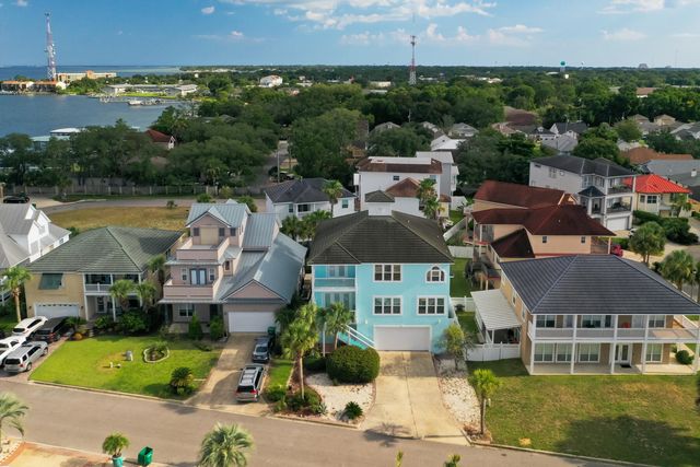 2400 Palm Harbor Drive, Fort Walton Beach, FL 32547