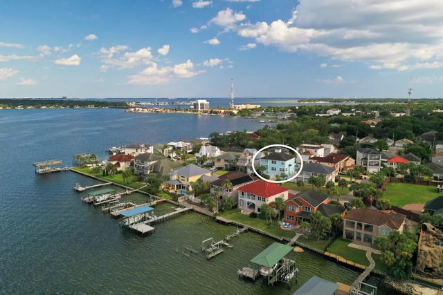 2400 Palm Harbor Drive, Fort Walton Beach, FL 32547