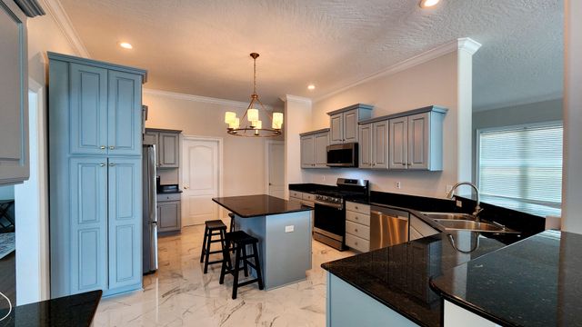 2400 Palm Harbor Drive, Fort Walton Beach, FL 32547