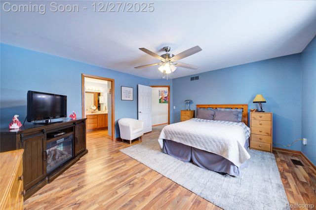 2168 Lake George Road, Leonard Village, MI 48367