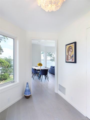 2 Sun Court, Hampton Bays, NY 11946