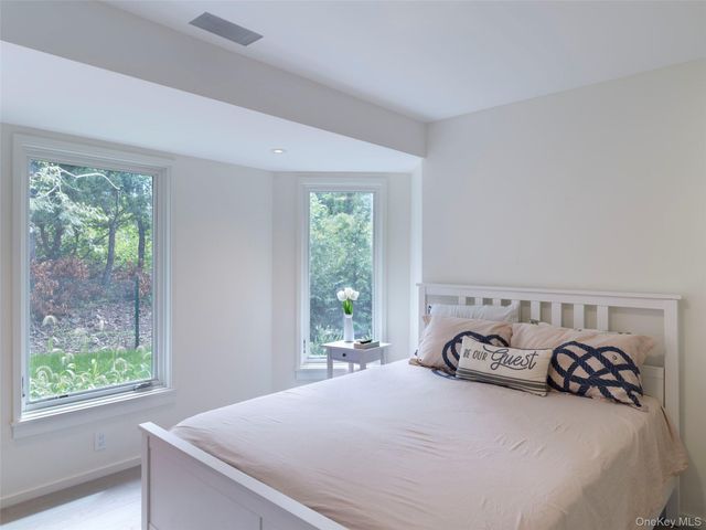 2 Sun Court, Hampton Bays, NY 11946