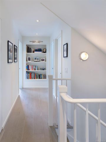 2 Sun Court, Hampton Bays, NY 11946