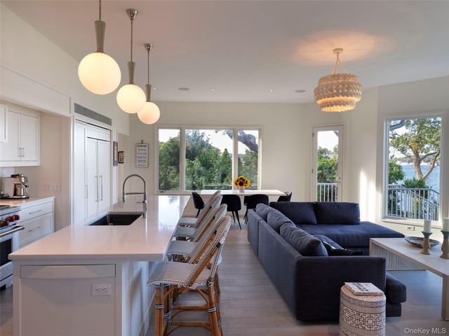 2 Sun Court, Hampton Bays, NY 11946