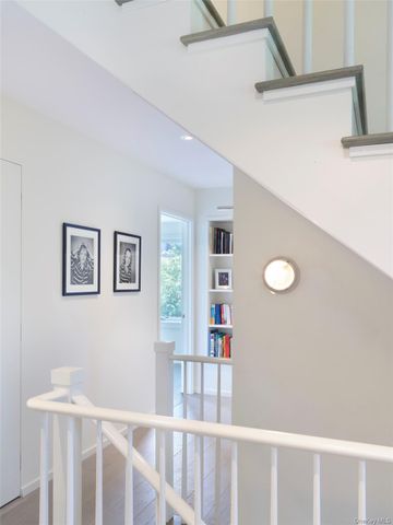 2 Sun Court, Hampton Bays, NY 11946