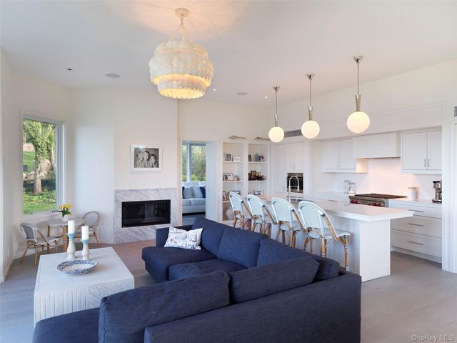 2 Sun Court, Hampton Bays, NY 11946