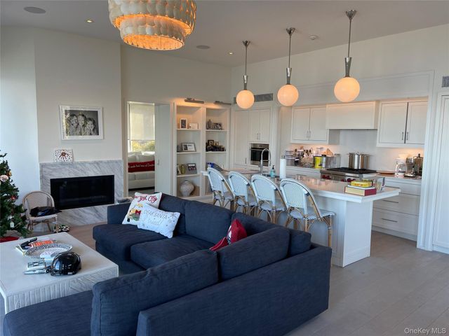 2 Sun Court, Hampton Bays, NY 11946