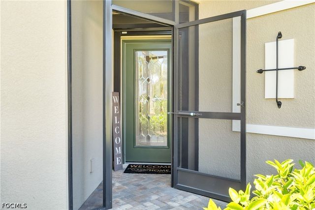 9110 Woodhurst DR, Naples, FL 34120