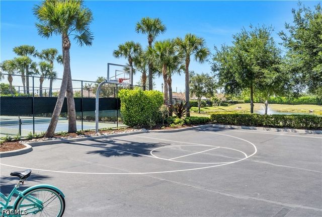 9110 Woodhurst DR, Naples, FL 34120