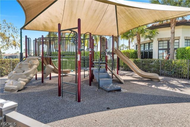 9110 Woodhurst DR, Naples, FL 34120