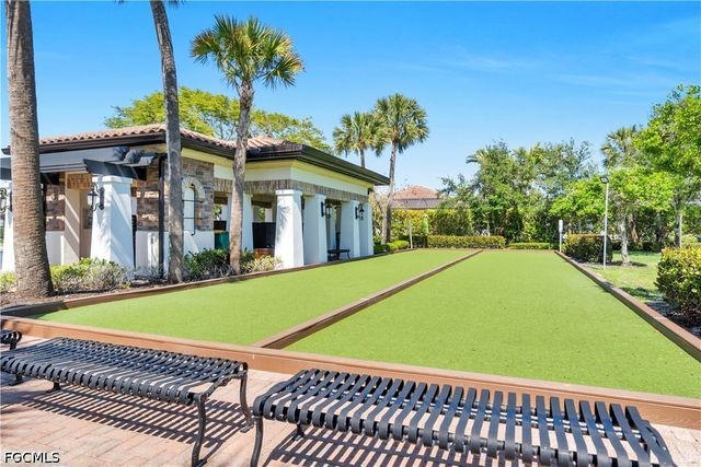 9110 Woodhurst DR, Naples, FL 34120