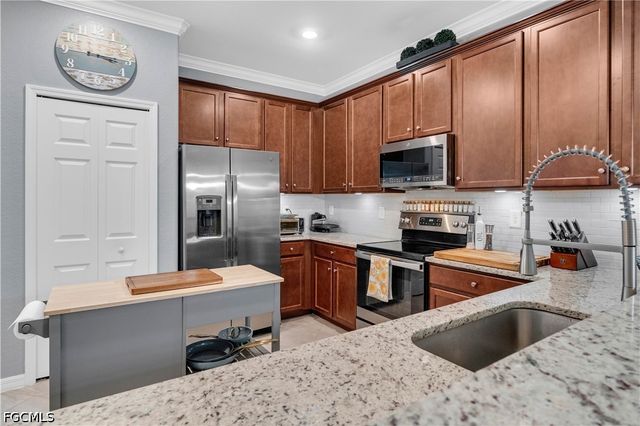 9110 Woodhurst DR, Naples, FL 34120