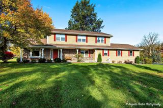 26630 N Pheasant Trail, Wauconda, IL 60084