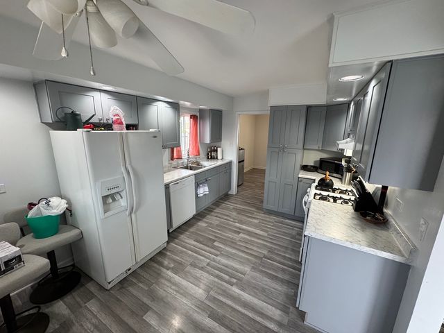 920 Central Avenue, Matteson, IL 60443