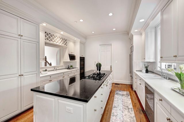 4009 Case Street, West University Place, TX 77005