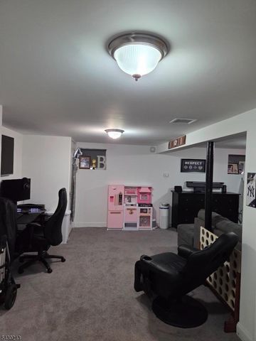 272 Madison Ave, Clifton City, NJ 07011
