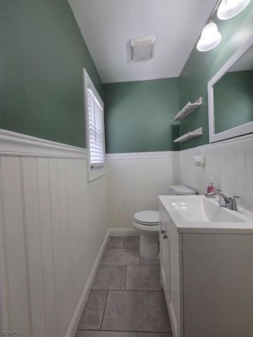 272 Madison Ave, Clifton City, NJ 07011