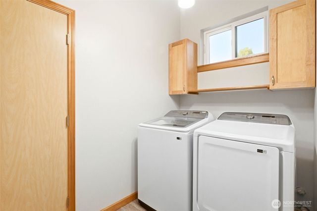 28546 20th Avenue S, Federal Way, WA 98003