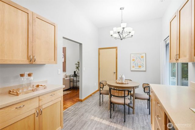 28546 20th Avenue S, Federal Way, WA 98003